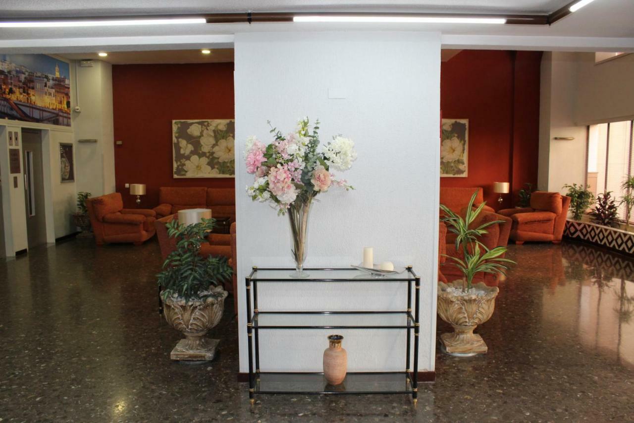 Resitur 532 Apartment Sevilla Bagian luar foto
